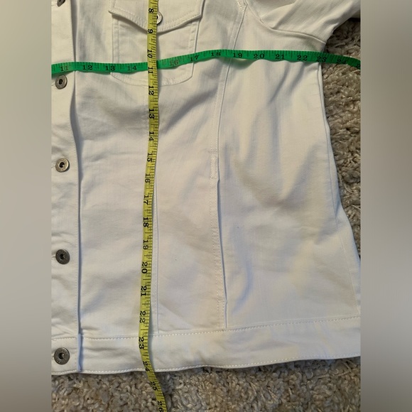 Chico’s White Denim Jacket
Size 3 - Picture 6 of 9